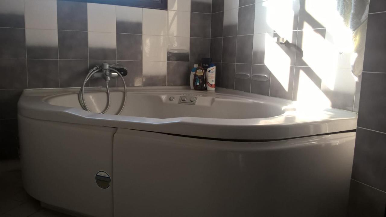 Cavo Paradiso Villa 아스프로발타 외부 사진