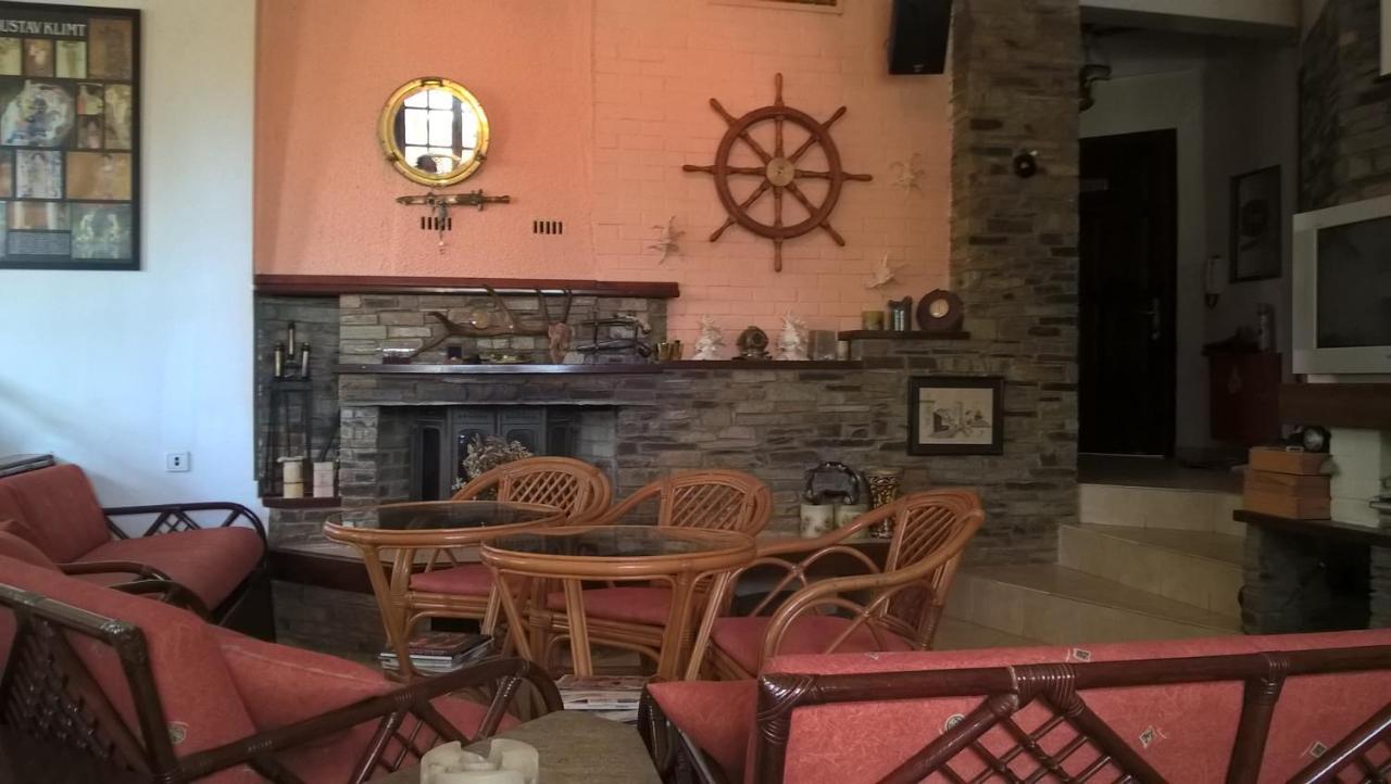 Cavo Paradiso Villa 아스프로발타 외부 사진